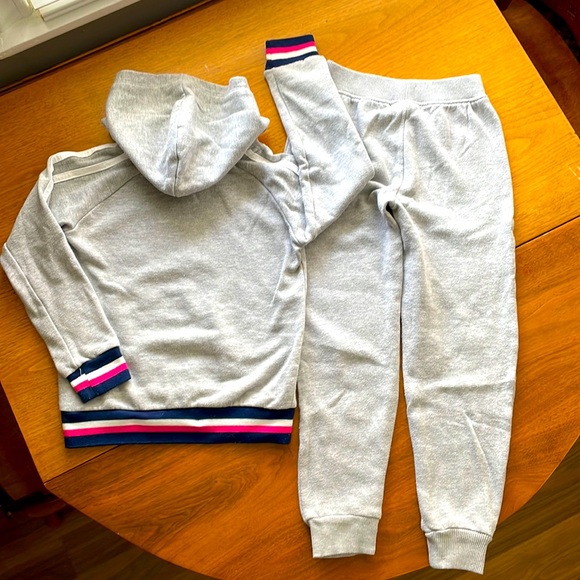 Tommy Hilfiger Grey Sweat Suit Sz 6x - Picture 3 of 3